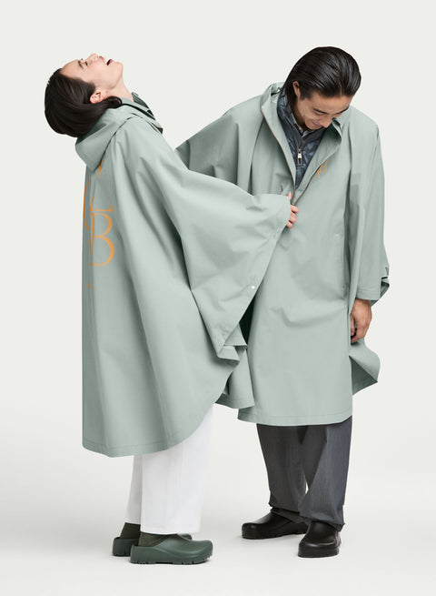 g-lab LOTUS Unisex-Cape in Zen Blue mit weiter Silhouette und wasserfestem Nano Shell Material