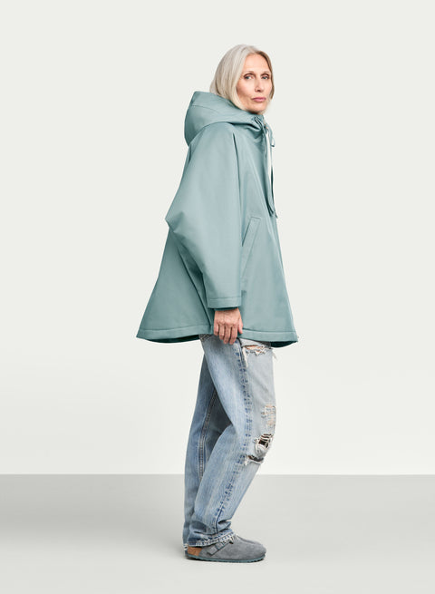 g-lab PURE Übergangsjacke in Moon Blue mit fließender Passform und charakteristischen Fledermausärmeln